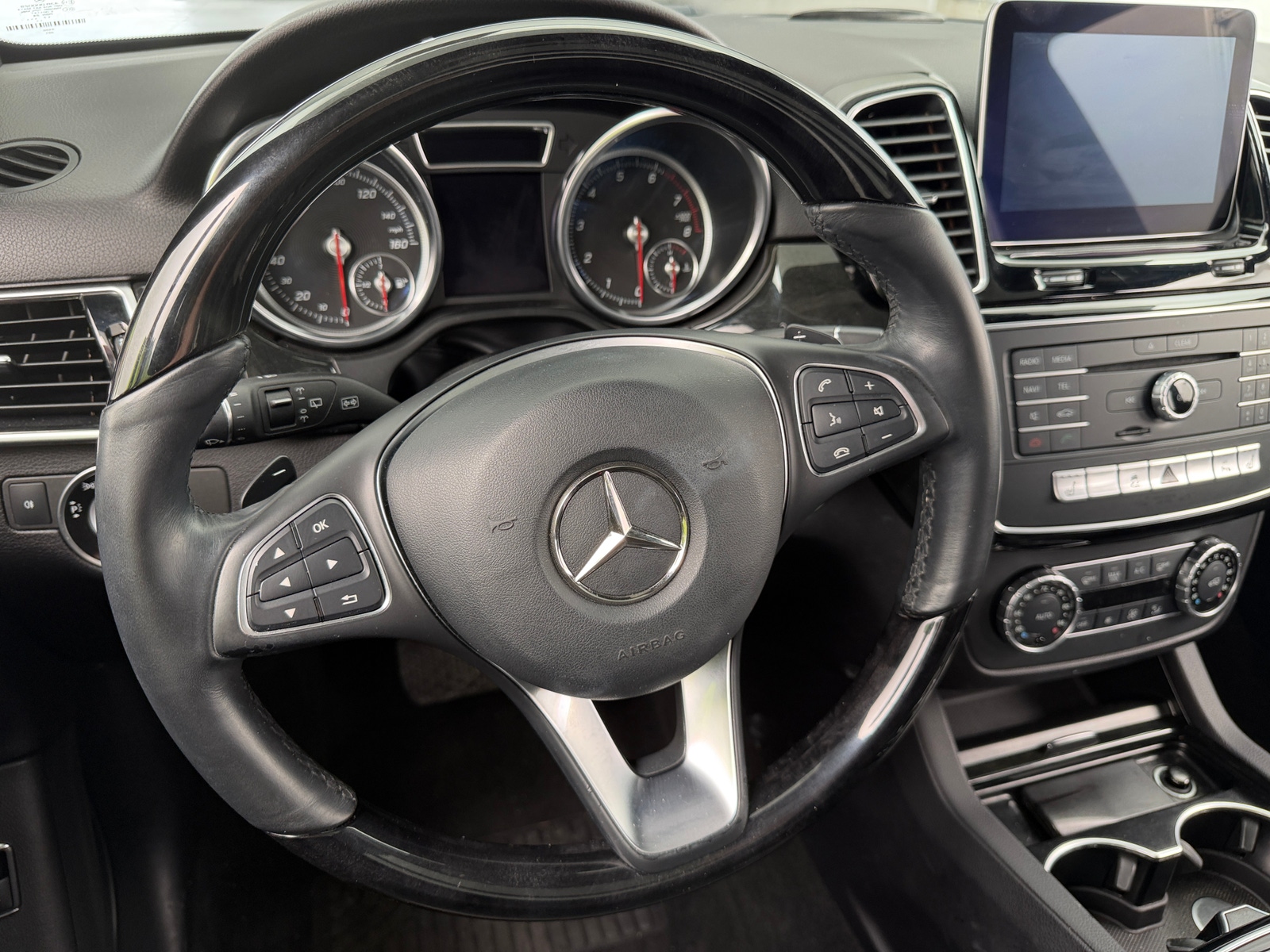 Thumbnail: 2018 Mercedes-Benz GLE - 4