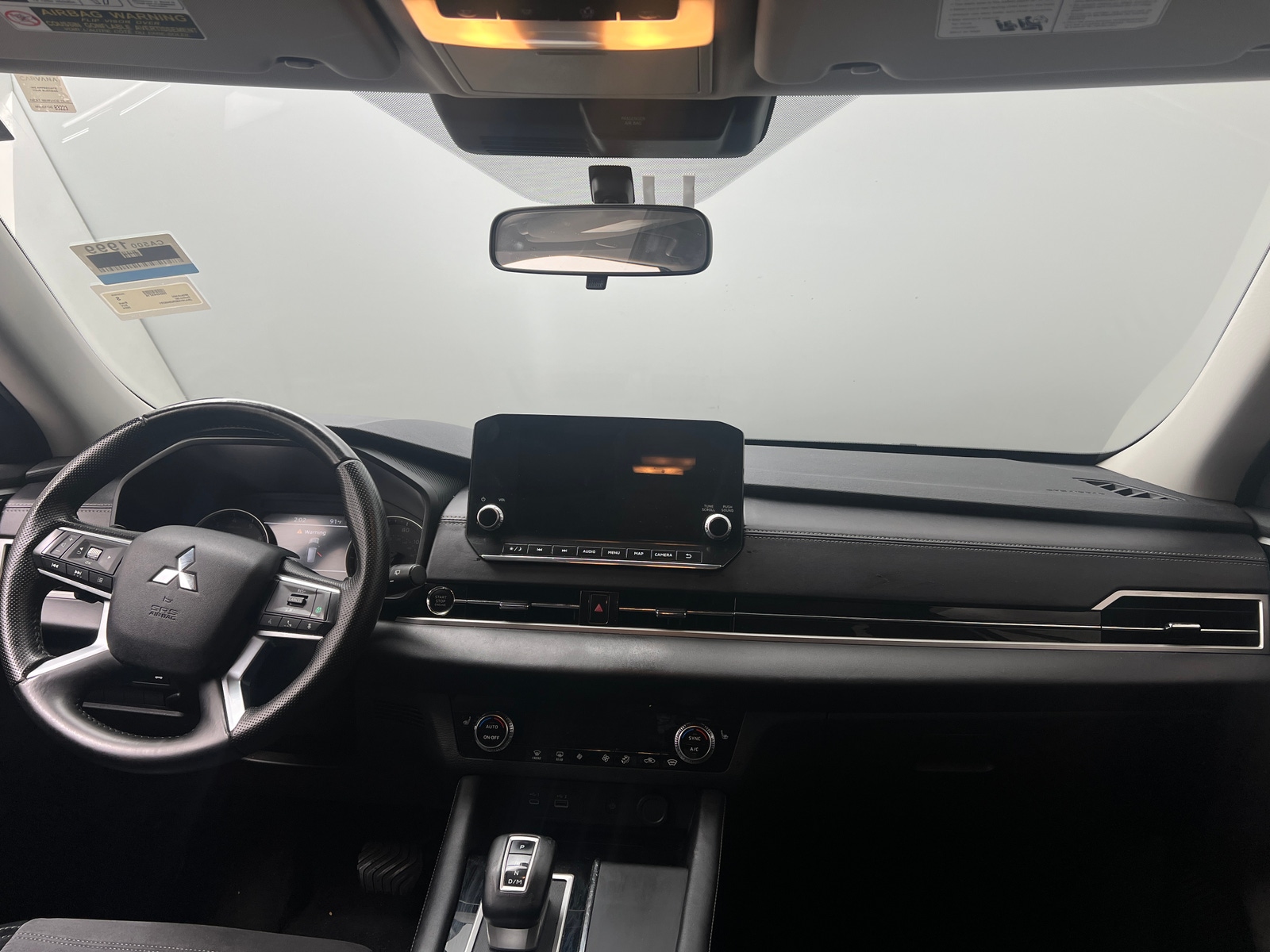 Thumbnail: 2024 Mitsubishi Outlander - 2