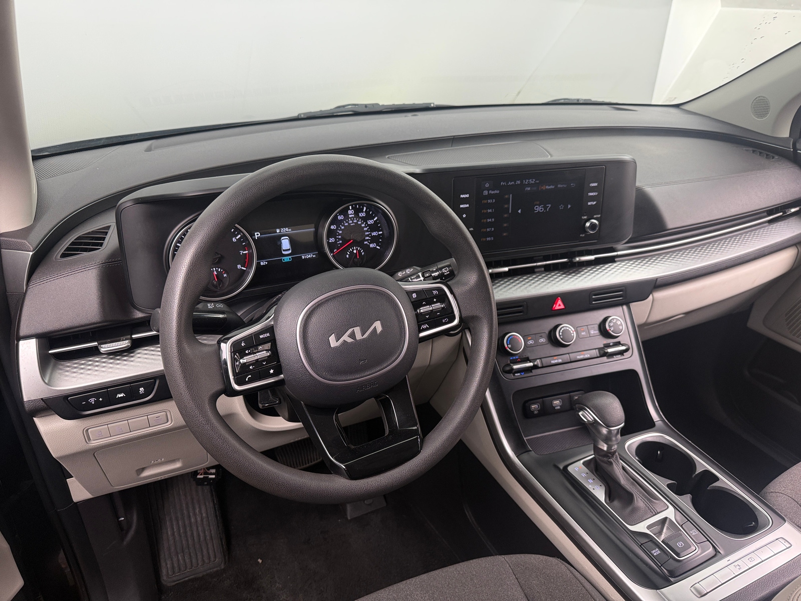 Thumbnail: 2023 Kia Carnival - 3