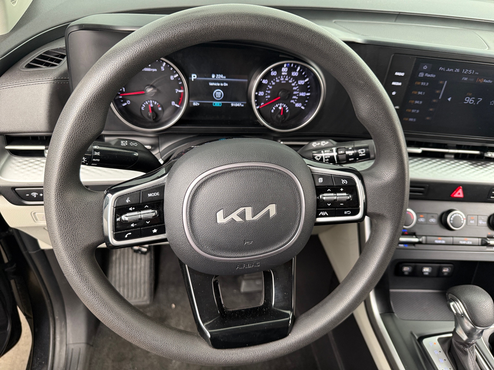 Thumbnail: 2023 Kia Carnival - 5