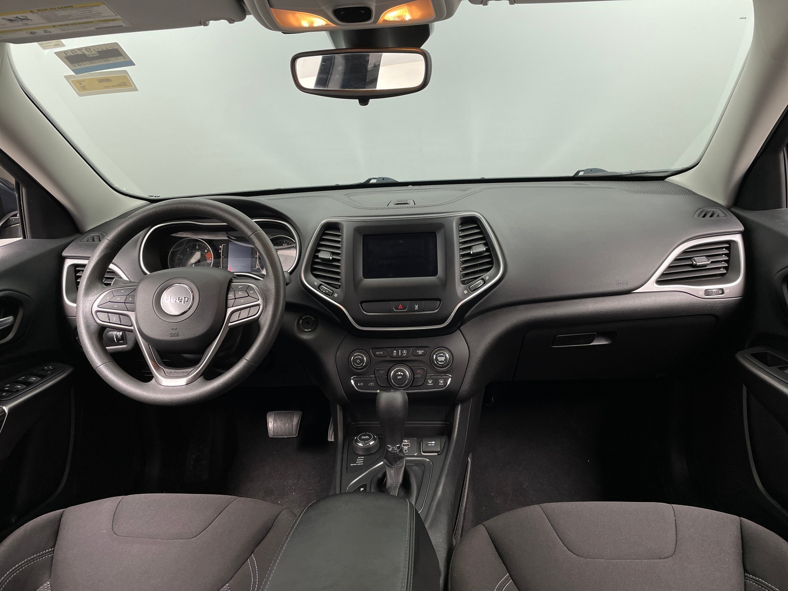 Thumbnail: 2021 Jeep Cherokee - 3