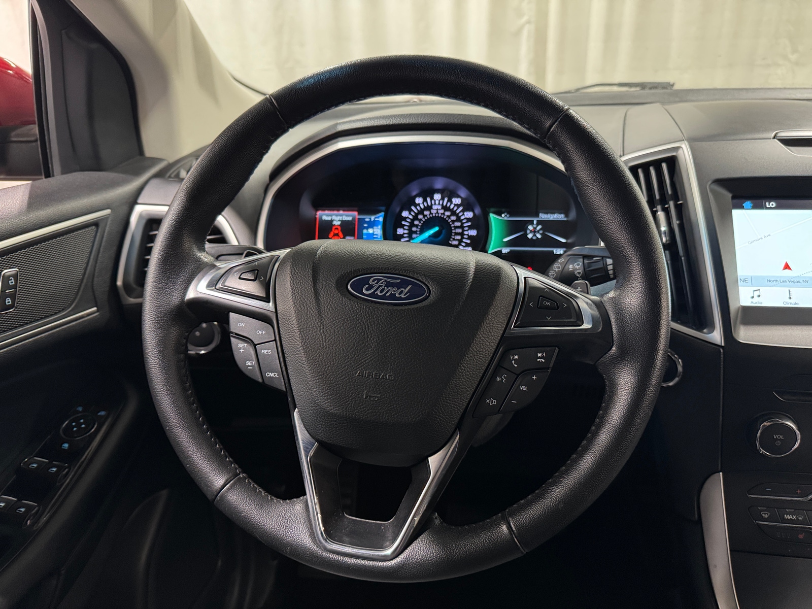 Thumbnail: 2018 Ford Edge - 4
