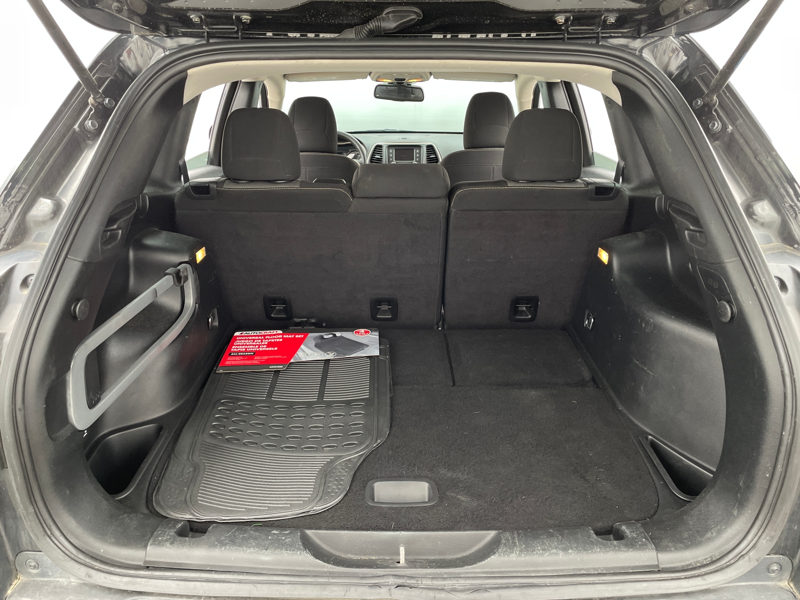Thumbnail: 2016 Jeep Cherokee - 7
