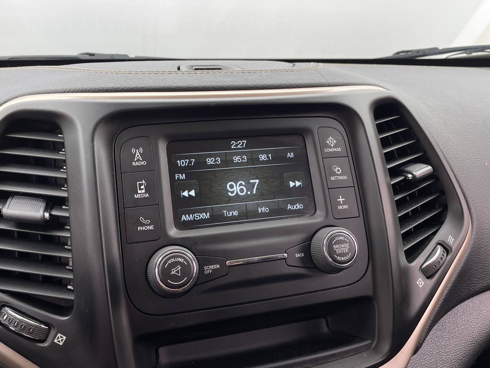 Thumbnail: 2016 Jeep Cherokee - 4