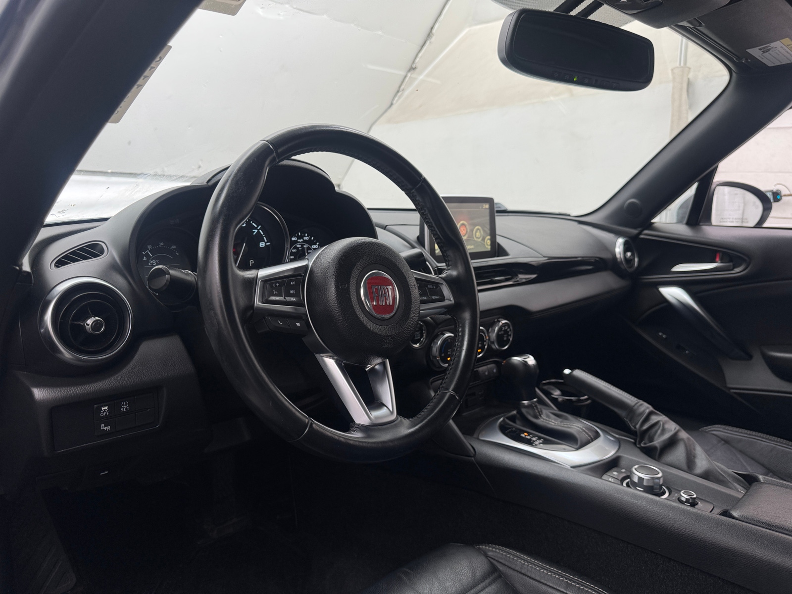 Thumbnail: 2019 Fiat 124 Spider - 3