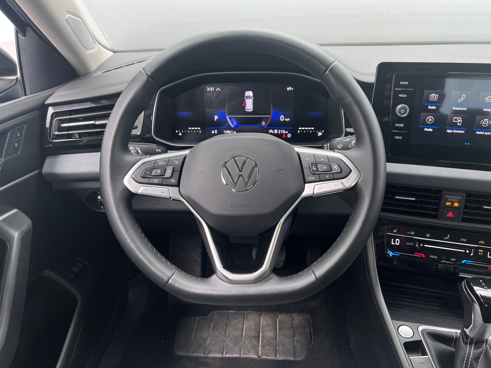 Thumbnail: 2025 Volkswagen Jetta - 4