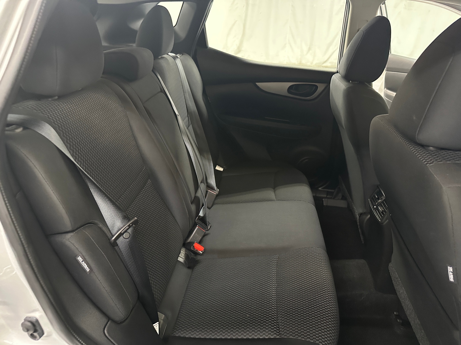 Thumbnail: 2020 Nissan Rogue Sport - 6