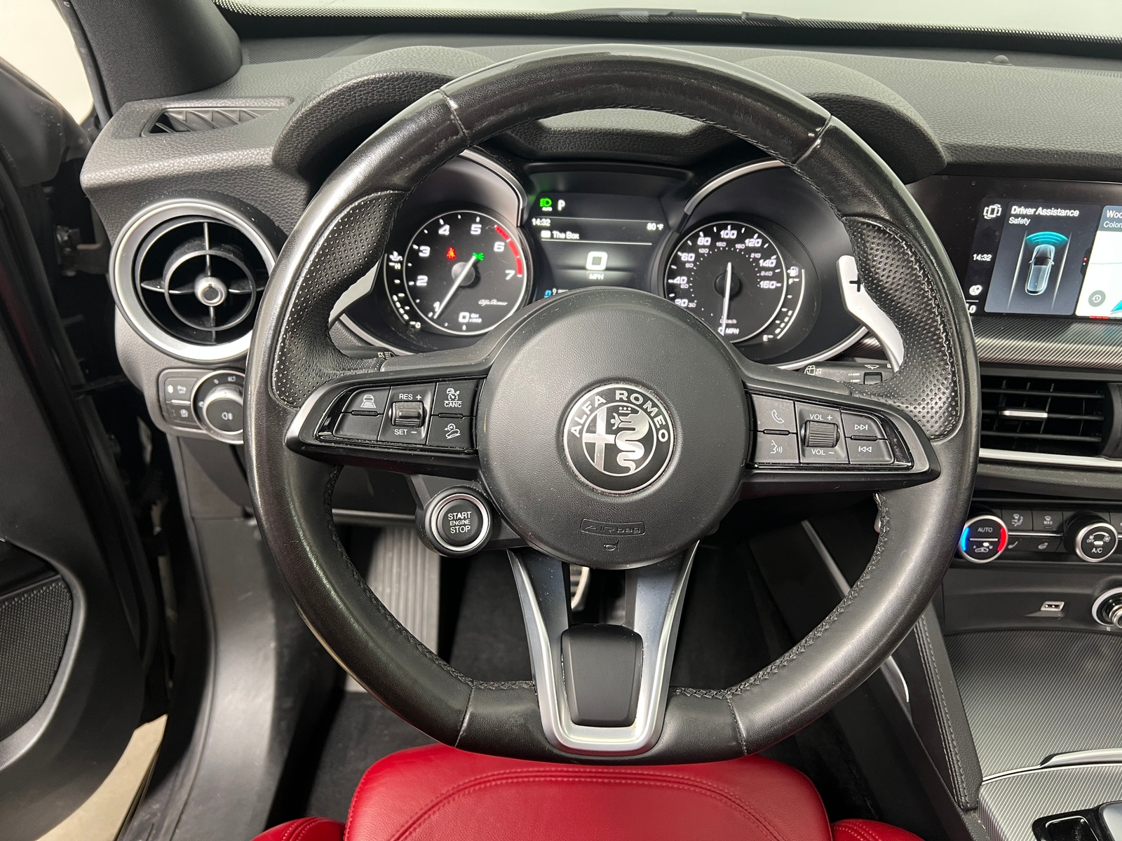 Thumbnail: 2022 Alfa Romeo Stelvio - 4
