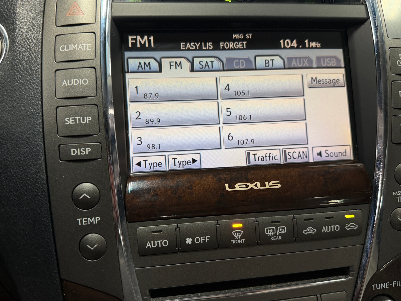 Thumbnail: 2011 Lexus ES - 3
