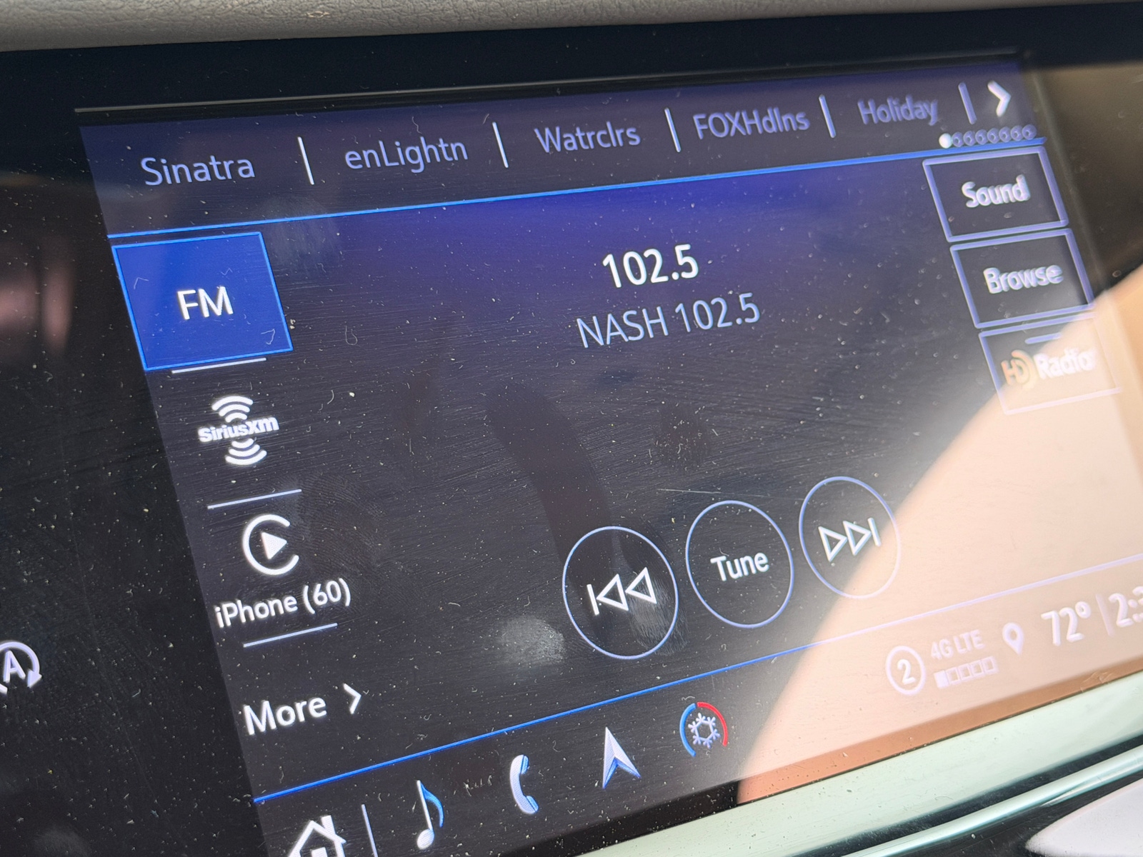 Thumbnail: 2021 Cadillac XT6 - 3