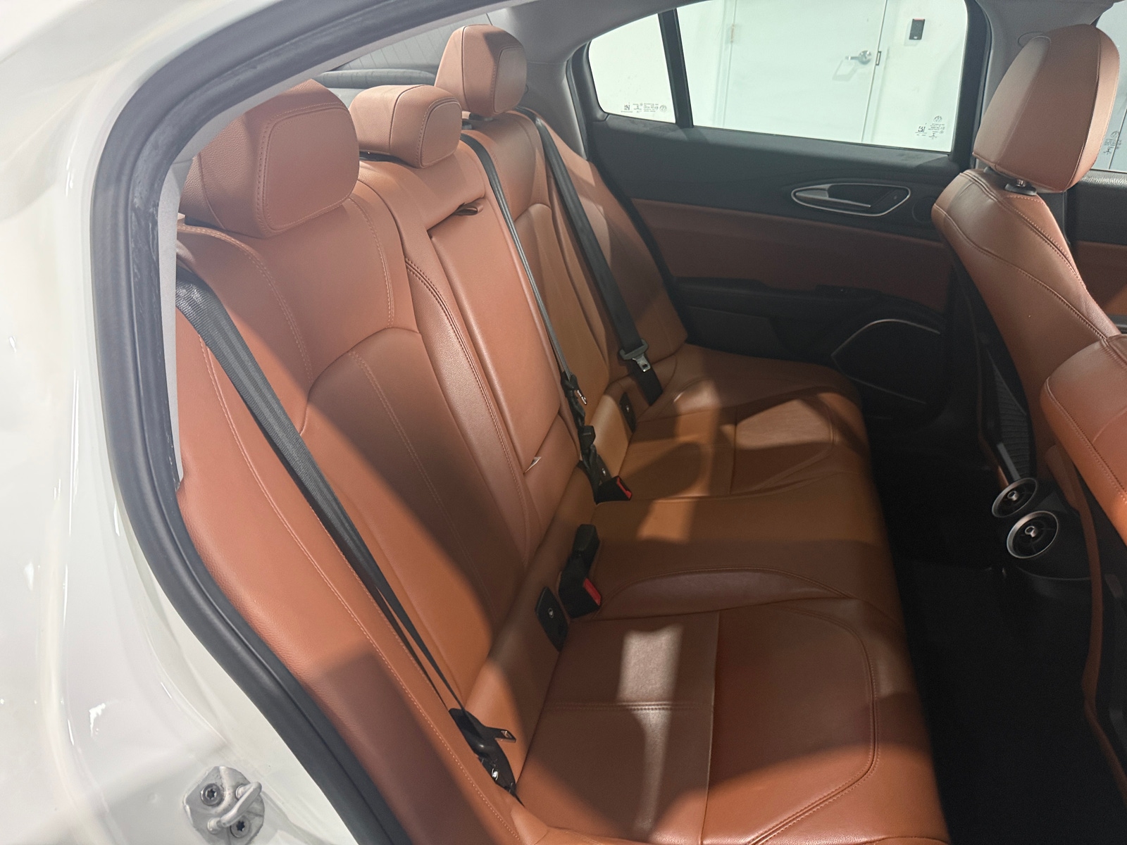 Thumbnail: 2021 Alfa Romeo Giulia - 5