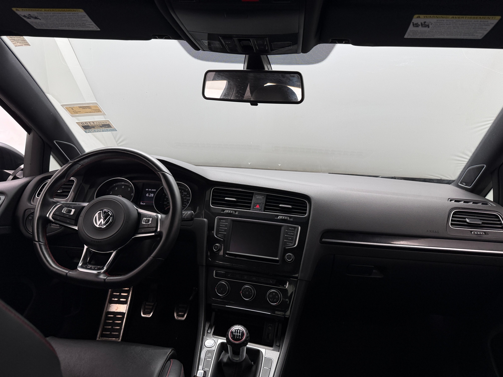 Thumbnail: 2017 Volkswagen Golf - 2