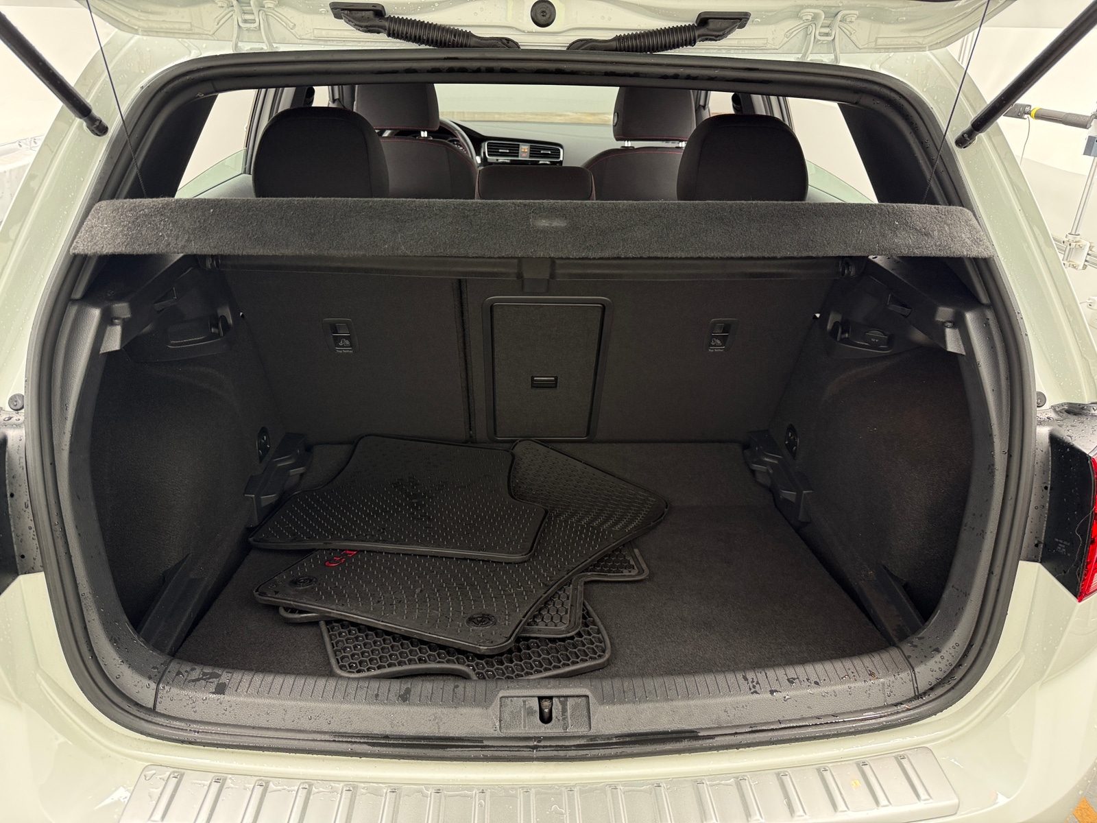 Thumbnail: 2019 Volkswagen Golf - 7