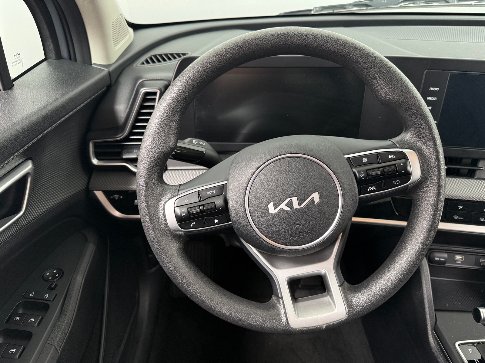 Thumbnail: 2025 Kia Sportage - 5