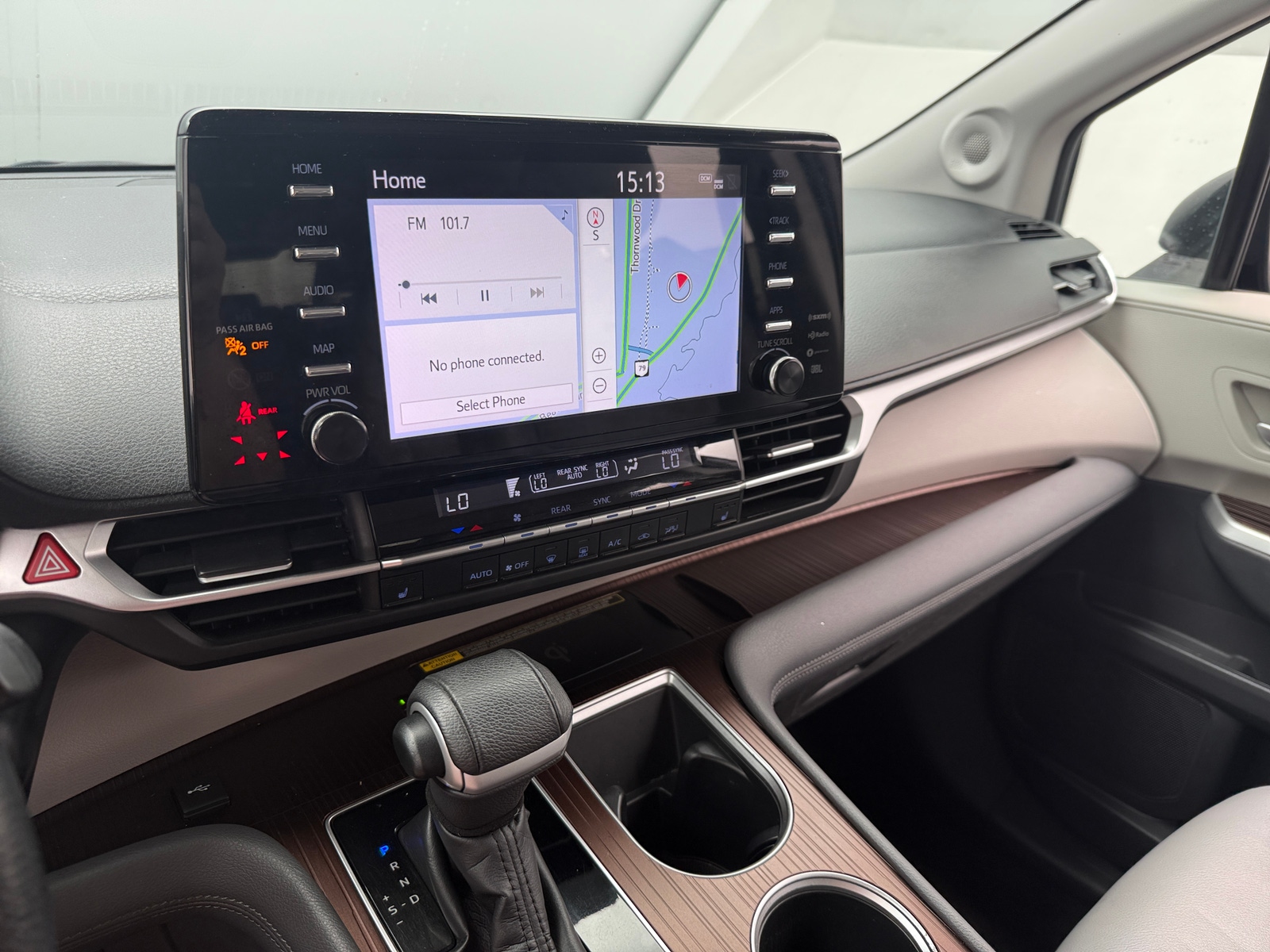 Thumbnail: 2021 Toyota Sienna - 3