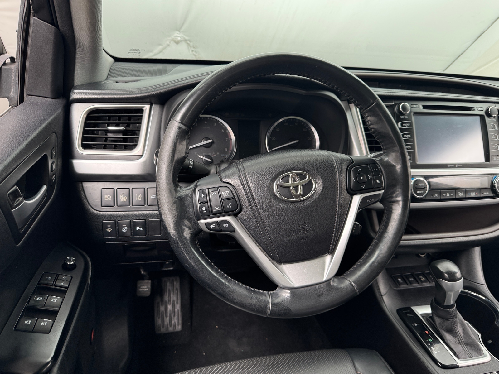 Thumbnail: 2015 Toyota Highlander - 3
