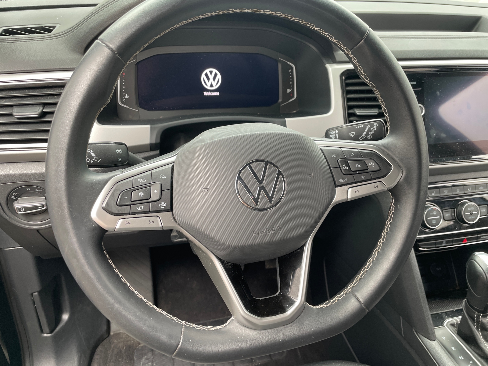 Thumbnail: 2022 Volkswagen Atlas - 4