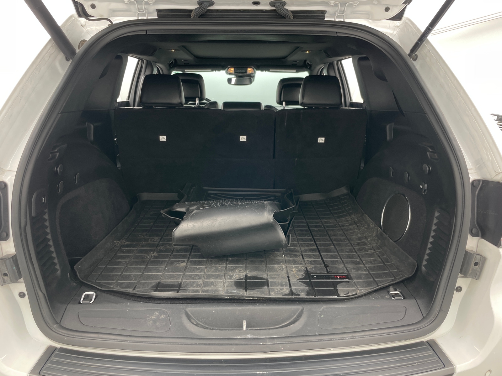 Thumbnail: 2020 Jeep Grand Cherokee - 6