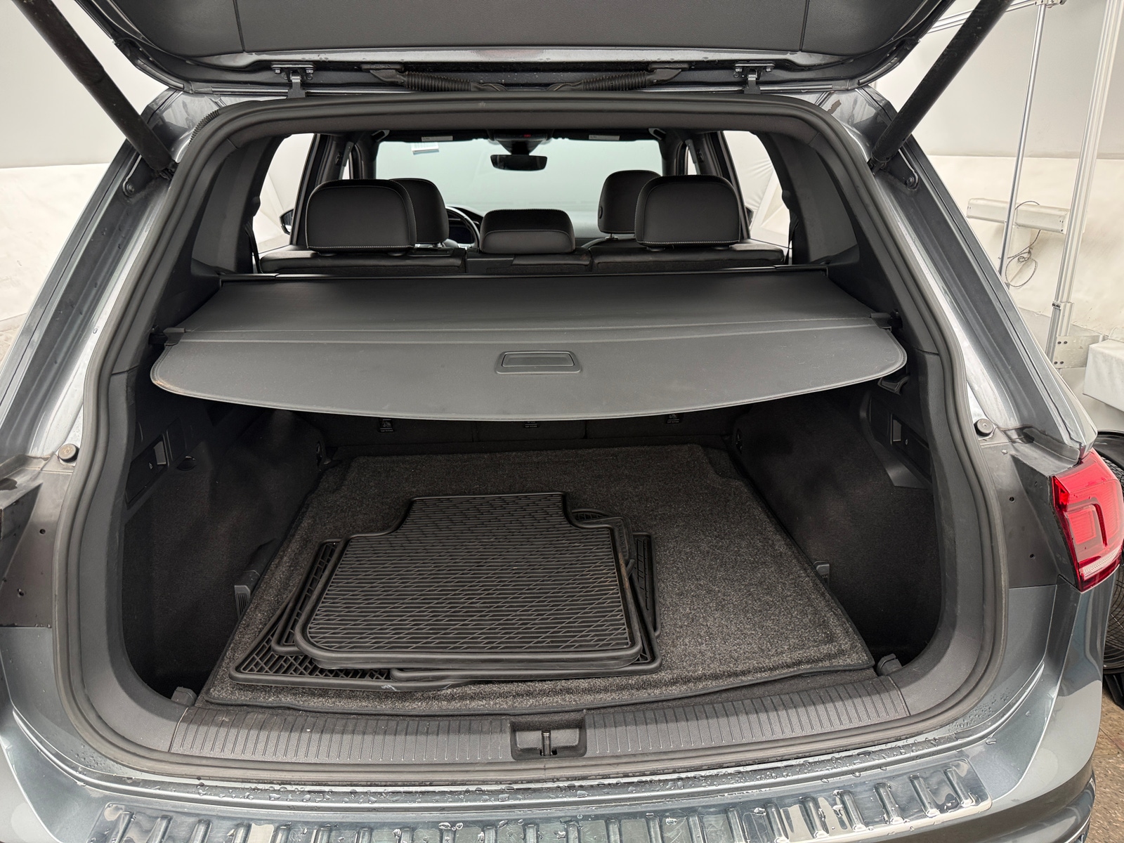 Thumbnail: 2021 Volkswagen Tiguan - 6