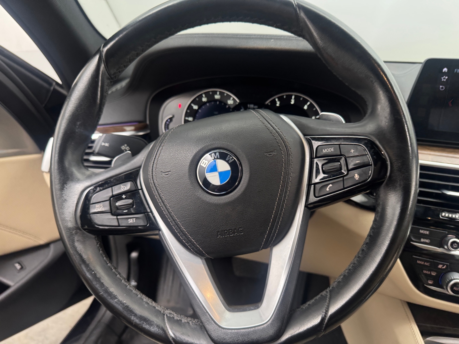 Thumbnail: 2017 BMW 5 Series - 4