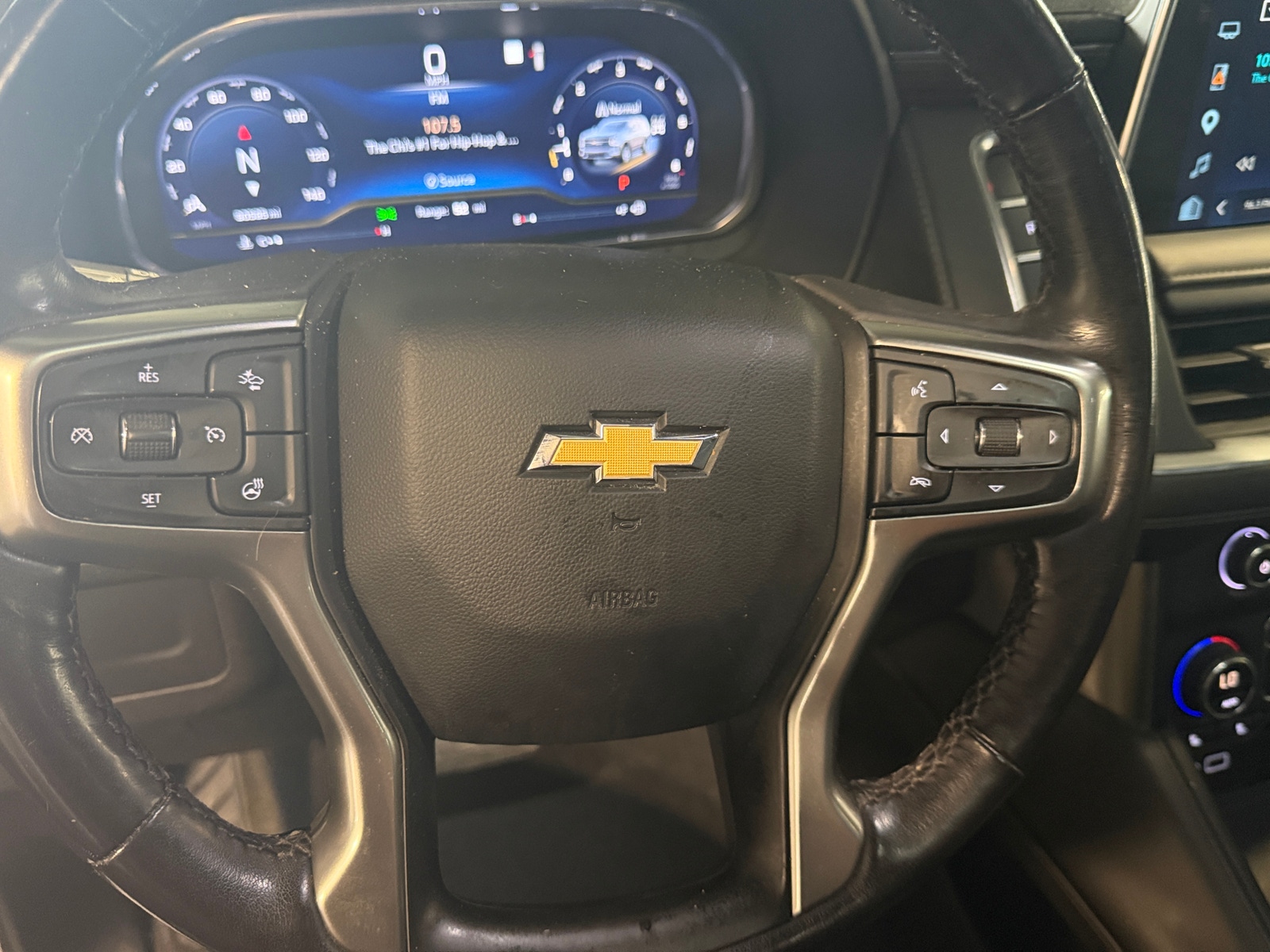 Thumbnail: 2022 Chevrolet Tahoe - 4