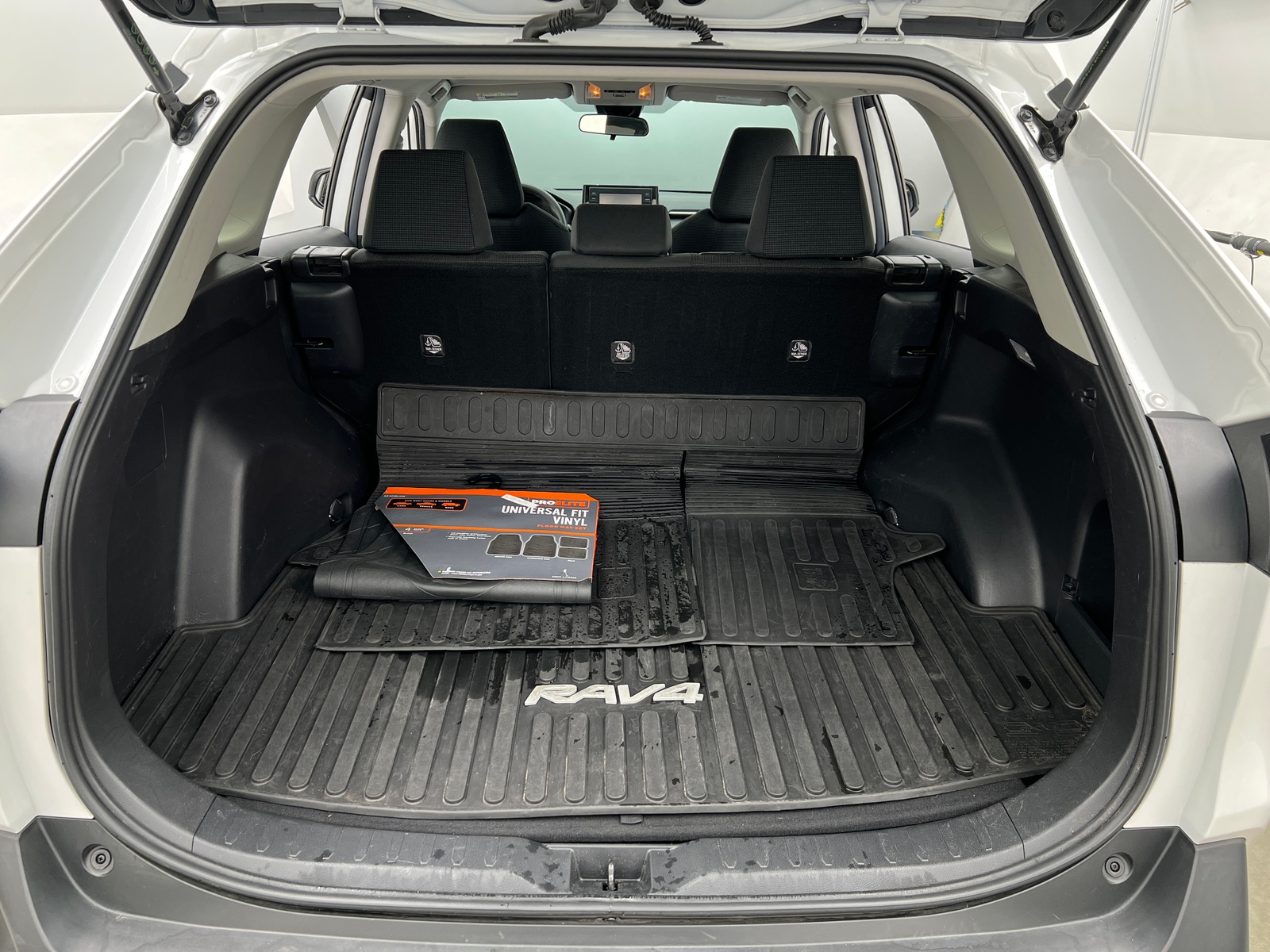 Thumbnail: 2019 Toyota RAV4 - 7