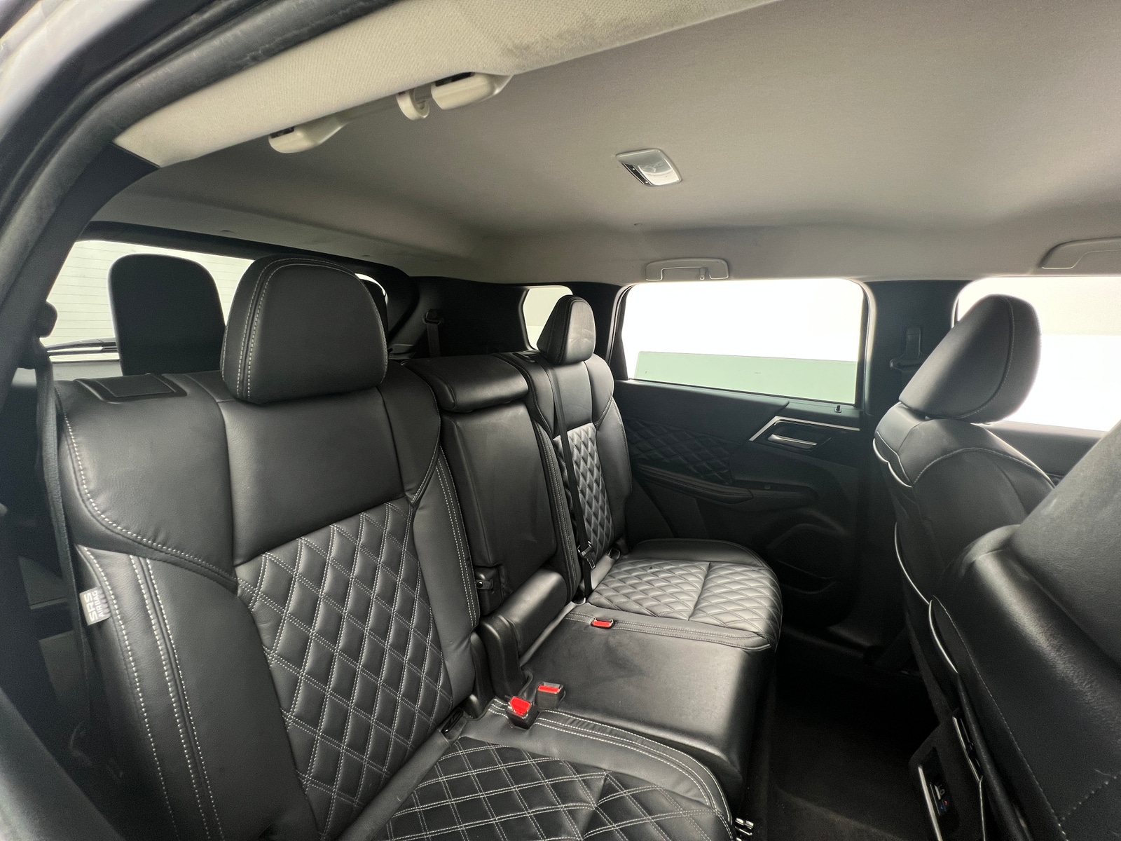 Thumbnail: 2022 Mitsubishi Outlander - 5