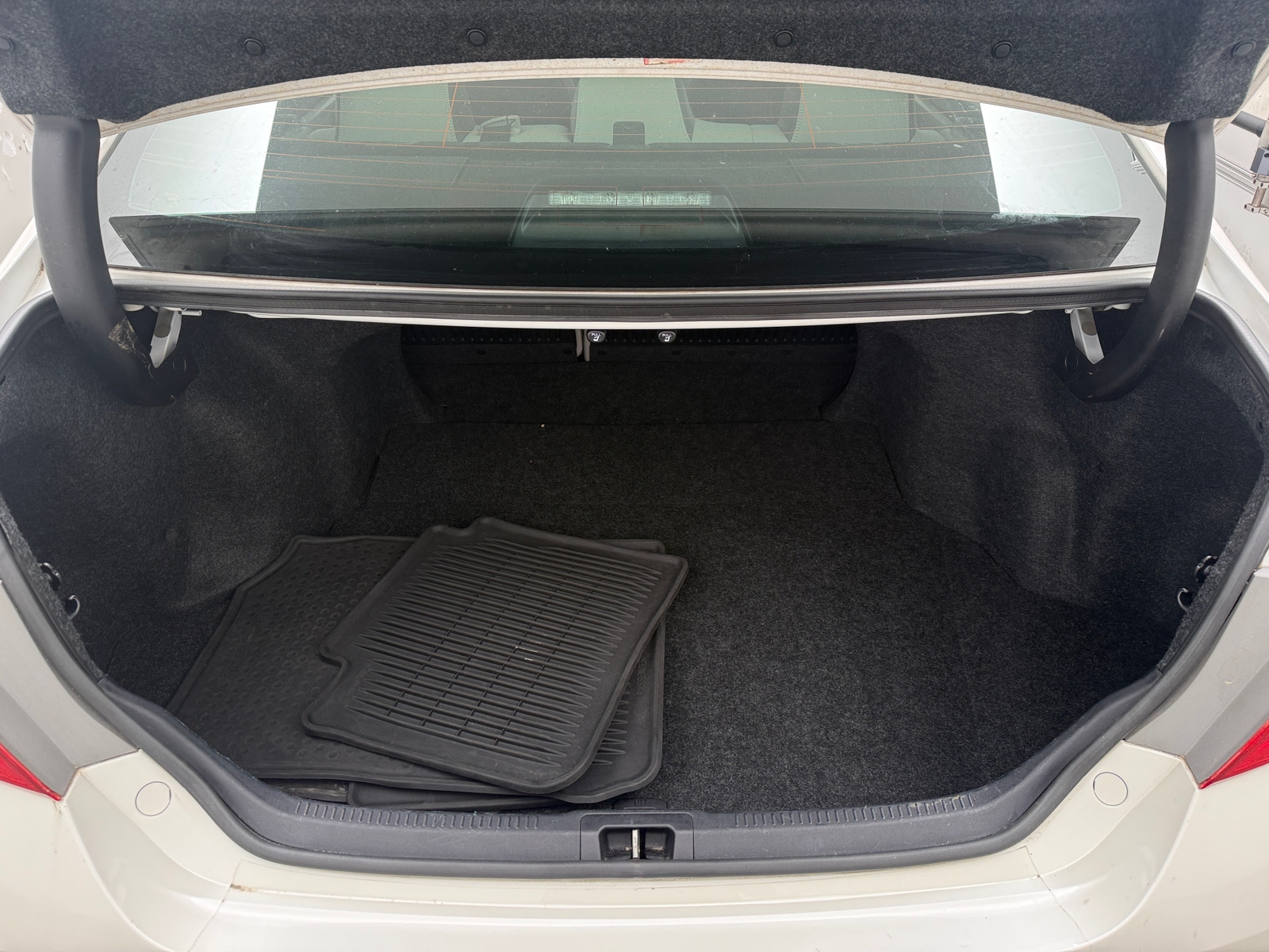 Thumbnail: 2015 Toyota Camry - 7