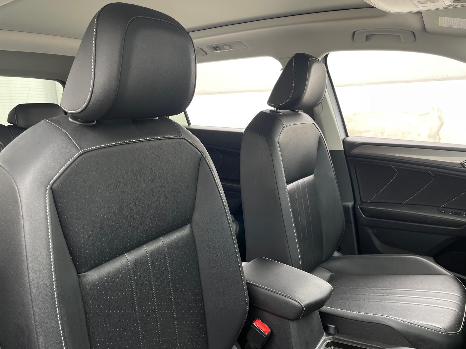 Thumbnail: 2023 Volkswagen Tiguan - 2
