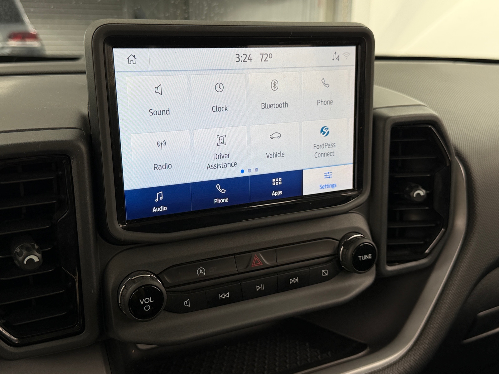 Thumbnail: 2021 Ford Bronco Sport - 4