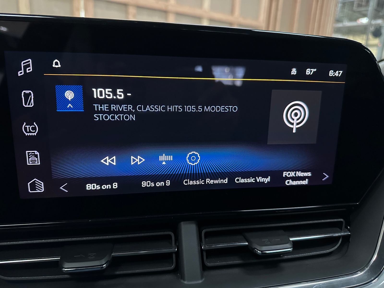 Thumbnail: 2025 Chevrolet Trax - 4