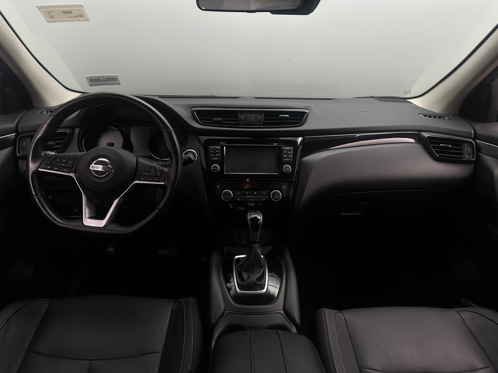 Thumbnail: 2017 Nissan Rogue Sport - 2