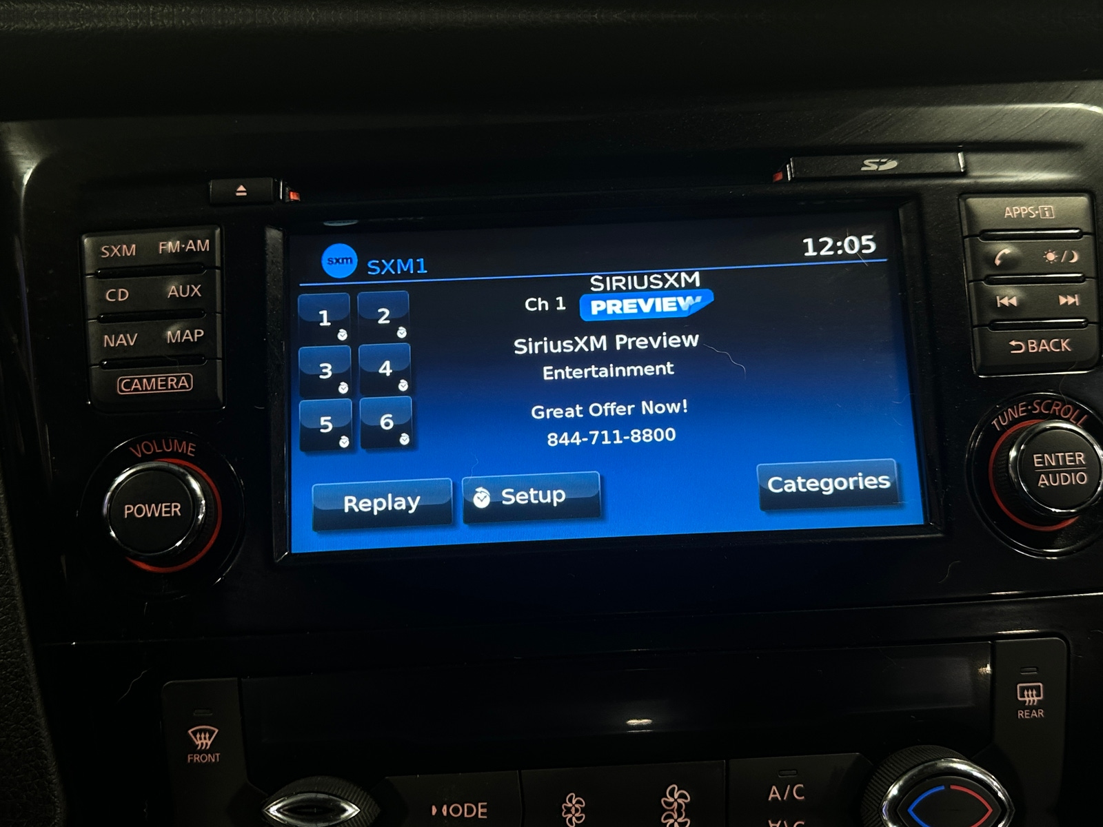 Thumbnail: 2017 Nissan Rogue Sport - 3
