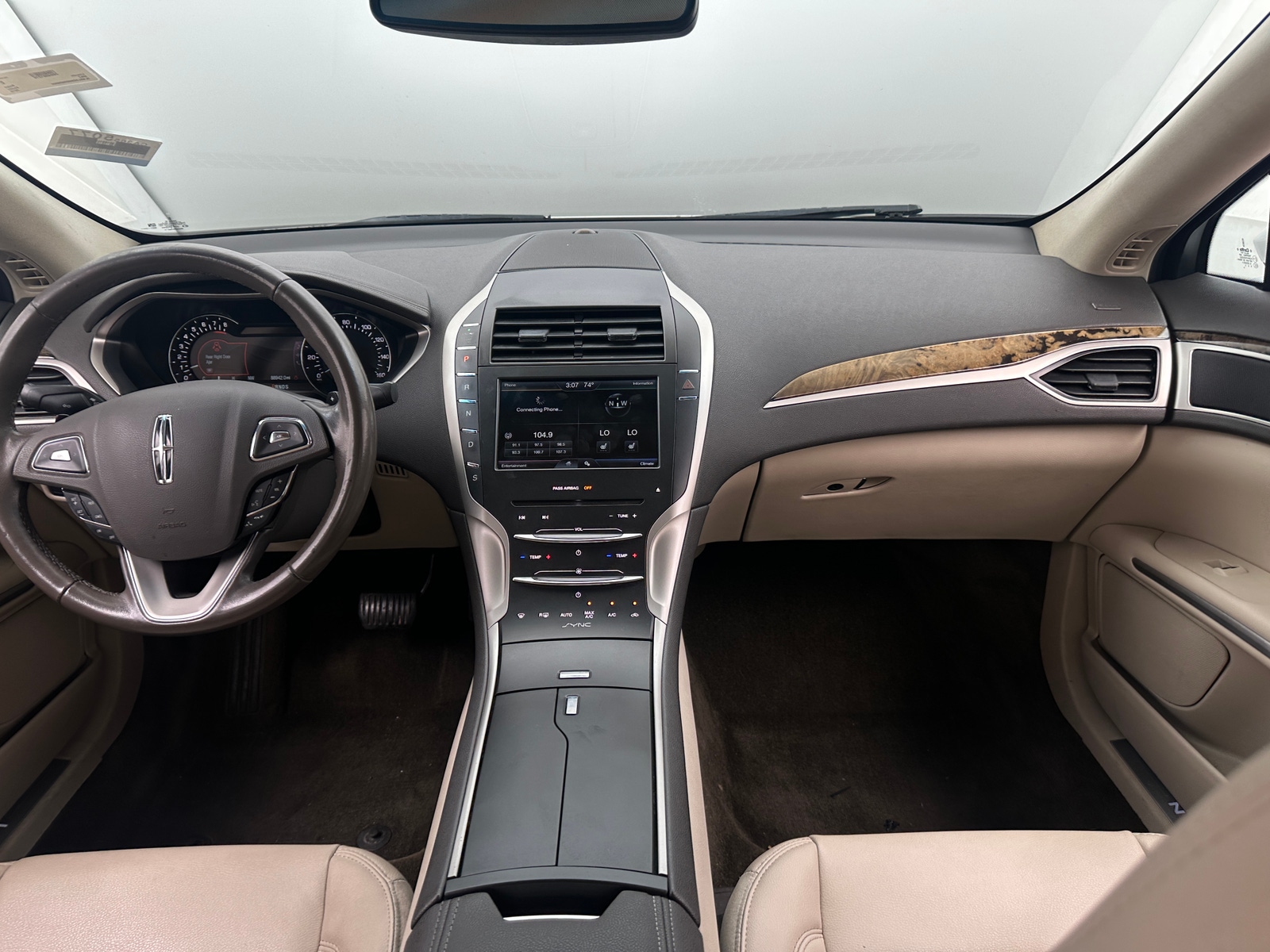 Thumbnail: 2016 Lincoln MKZ - 2