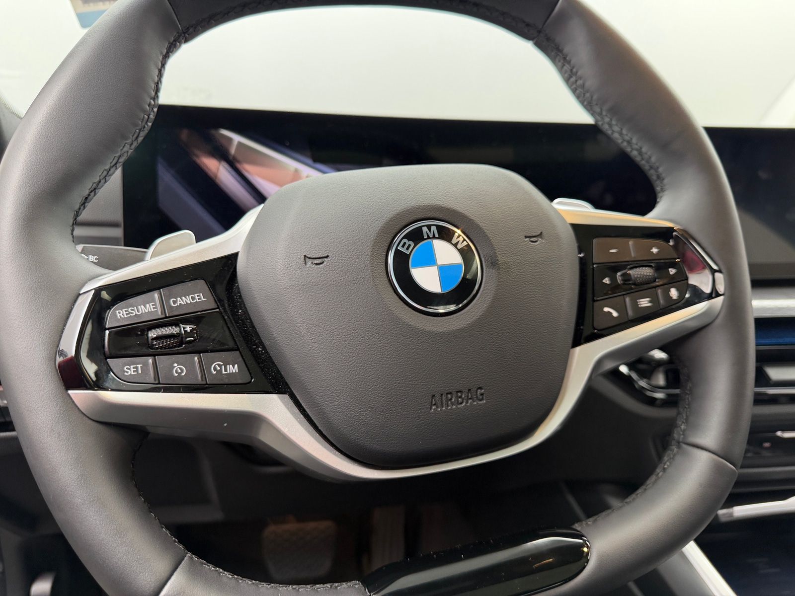 Thumbnail: 2026 BMW 3 Series - 4