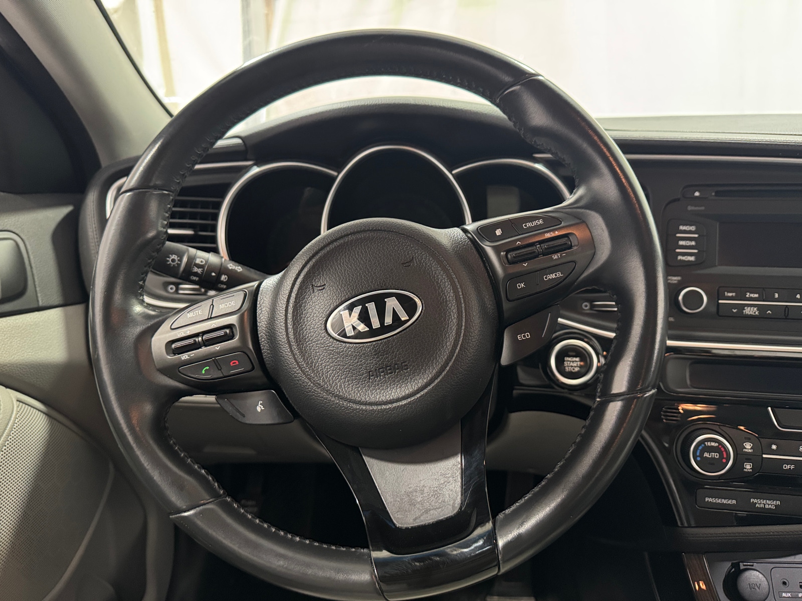 Thumbnail: 2015 Kia Optima - 4