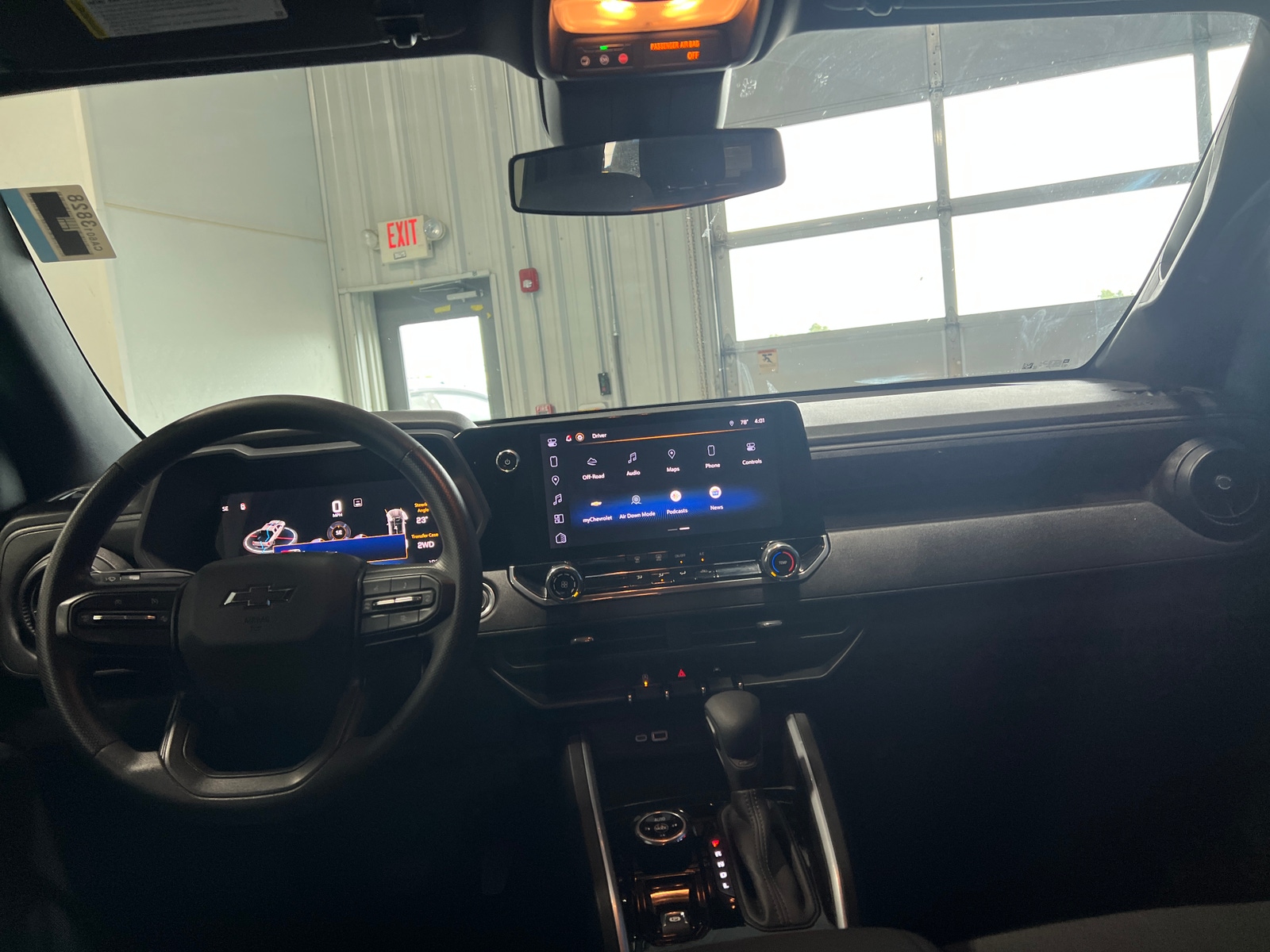 Thumbnail: 2024 Chevrolet Colorado - 3