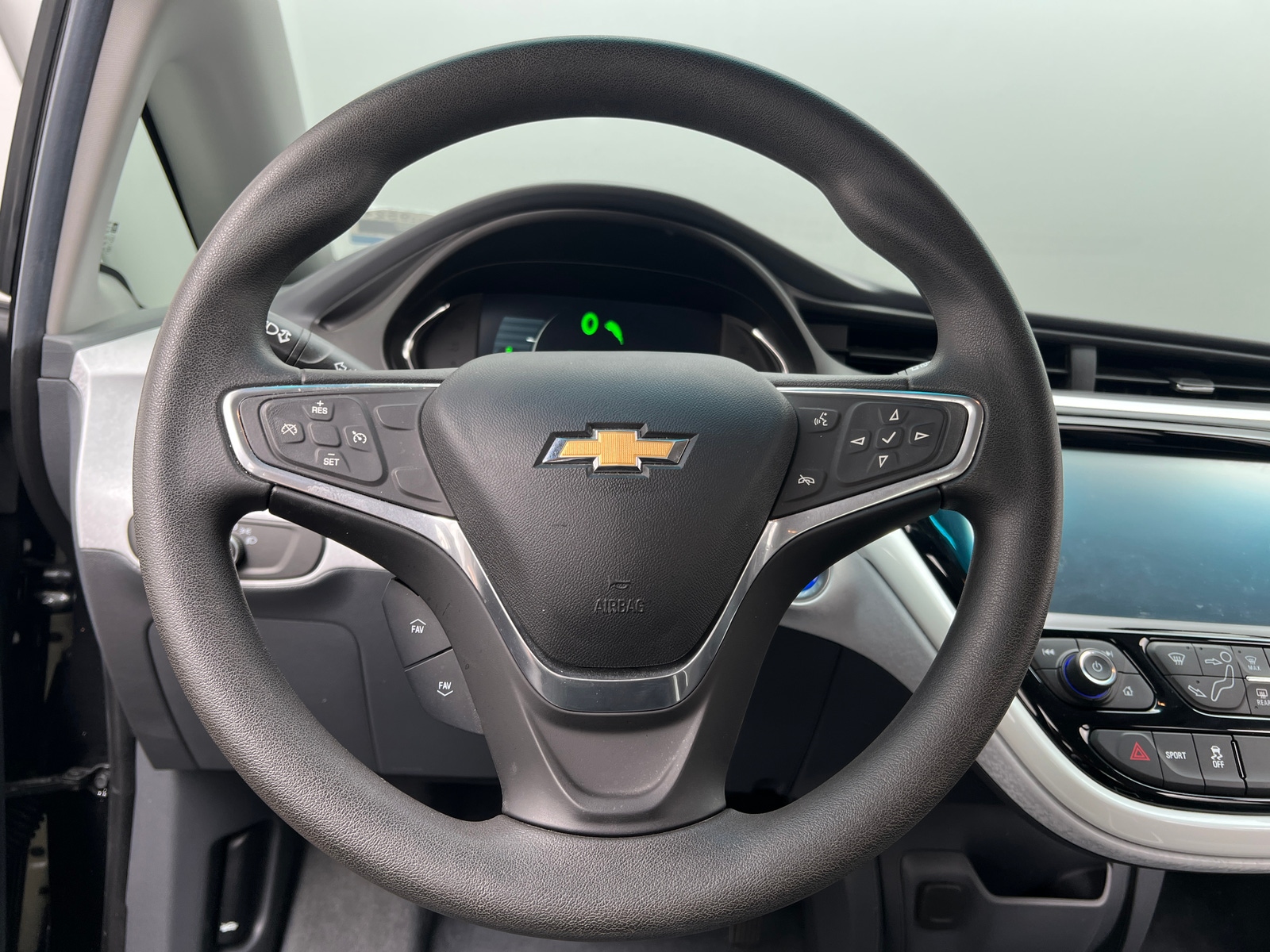 Thumbnail: 2019 Chevrolet Bolt EV - 5