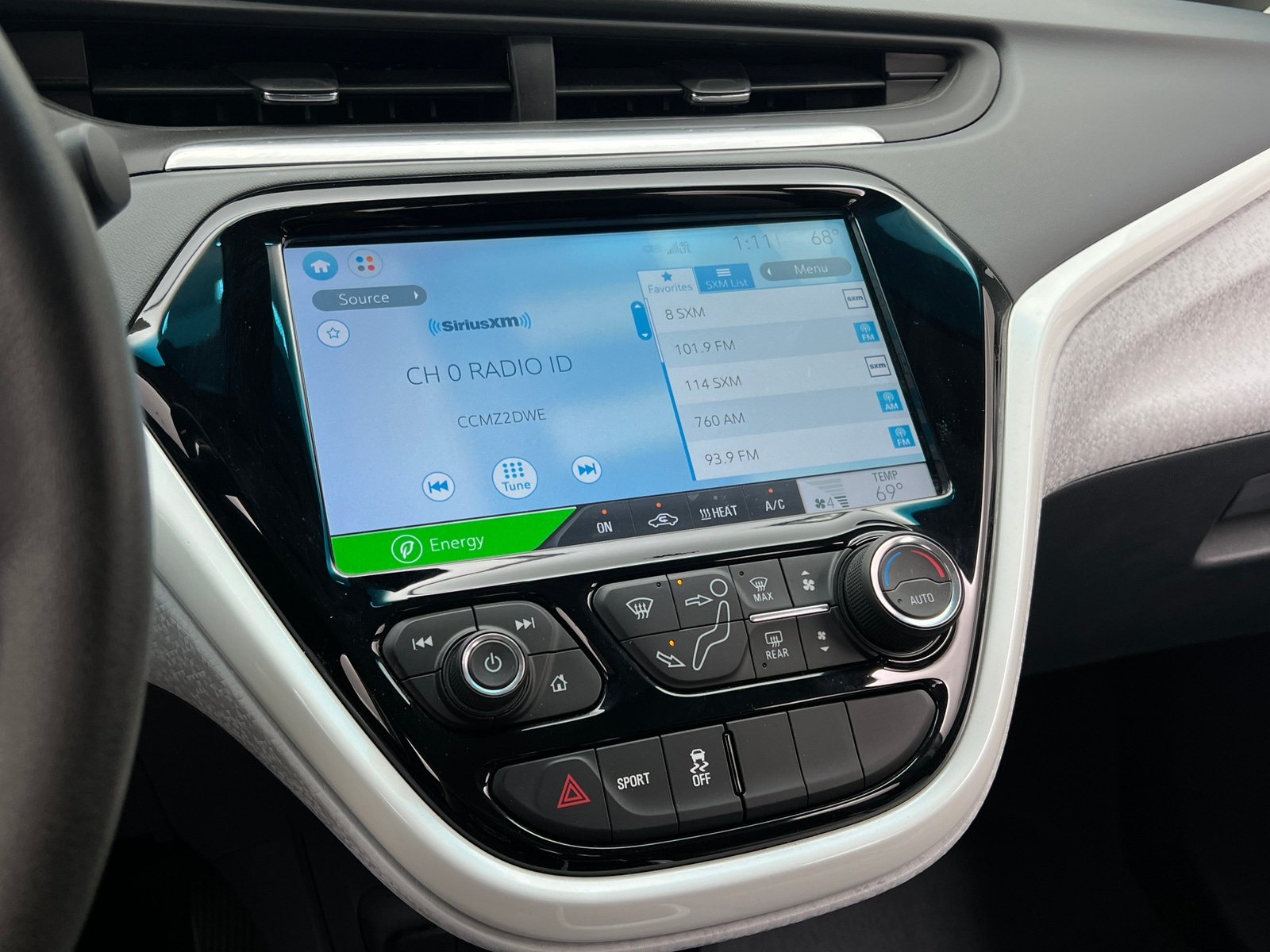 Thumbnail: 2019 Chevrolet Bolt EV - 4