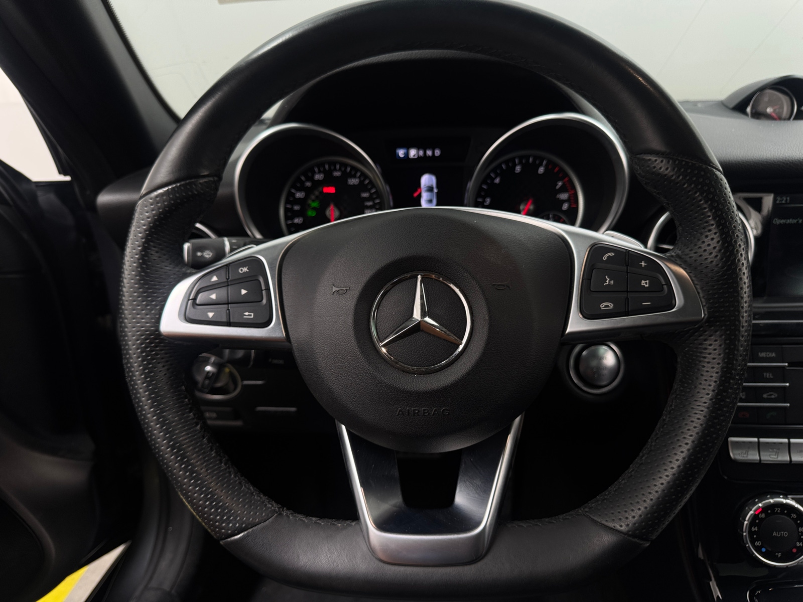 Thumbnail: 2020 Mercedes-Benz SLC - 3