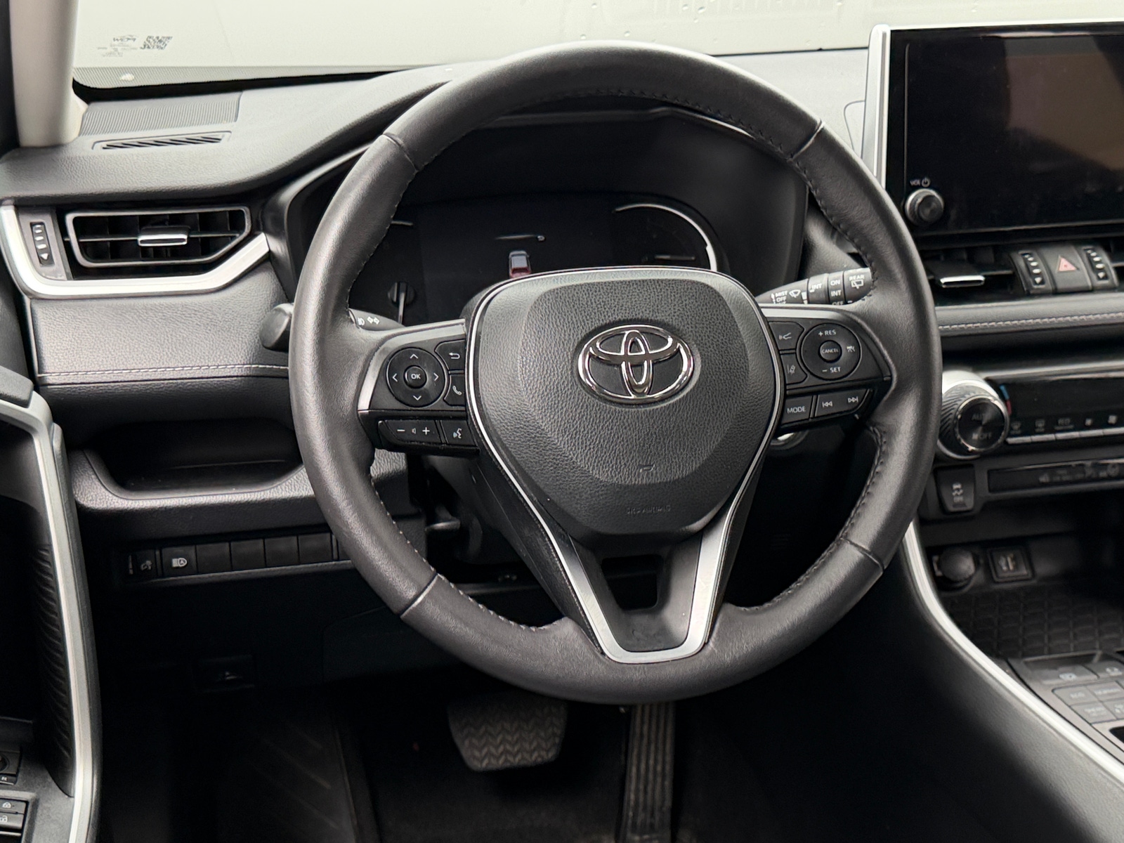Thumbnail: 2023 Toyota RAV4 - 4