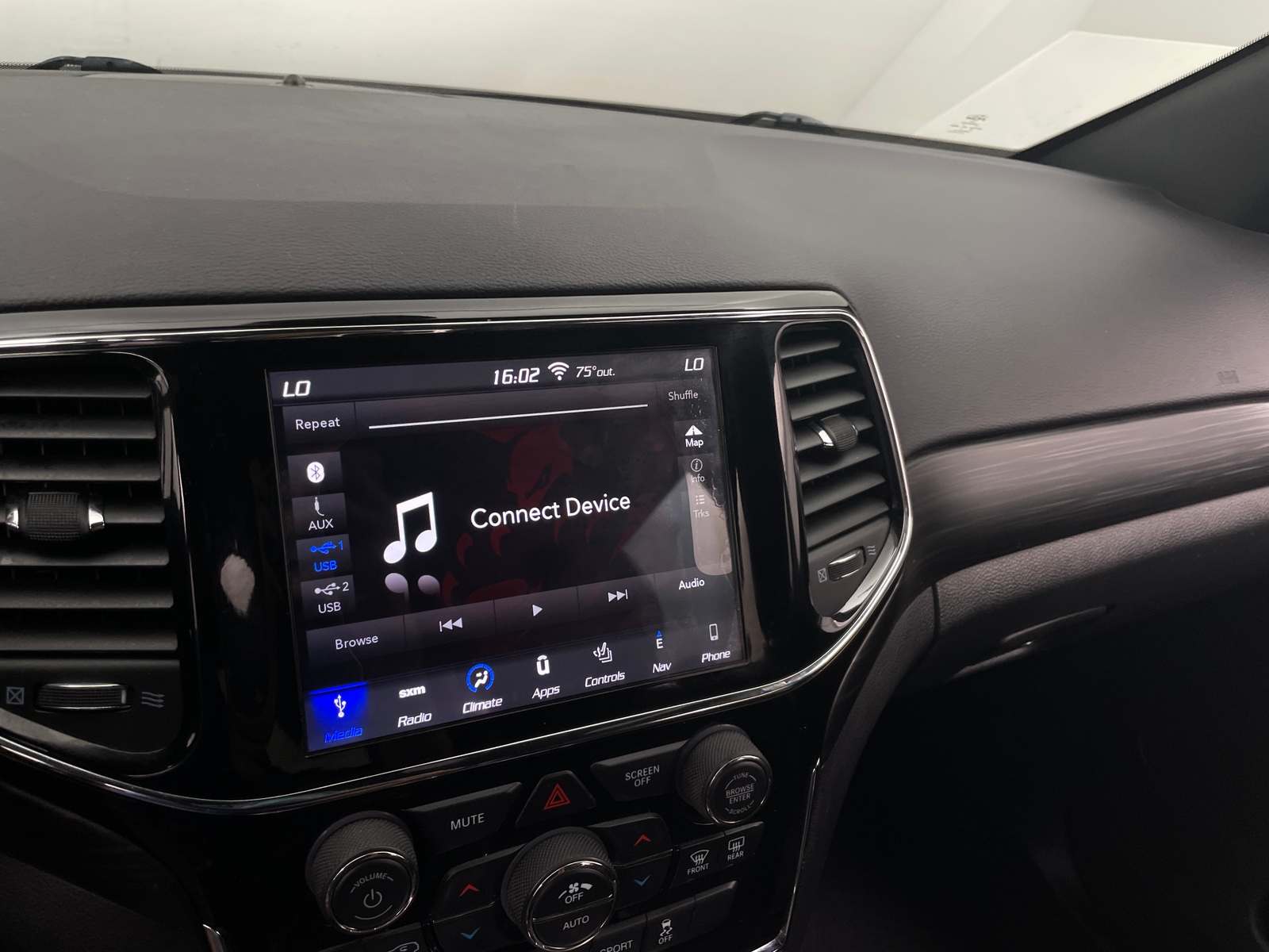 Thumbnail: 2019 Jeep Grand Cherokee - 4