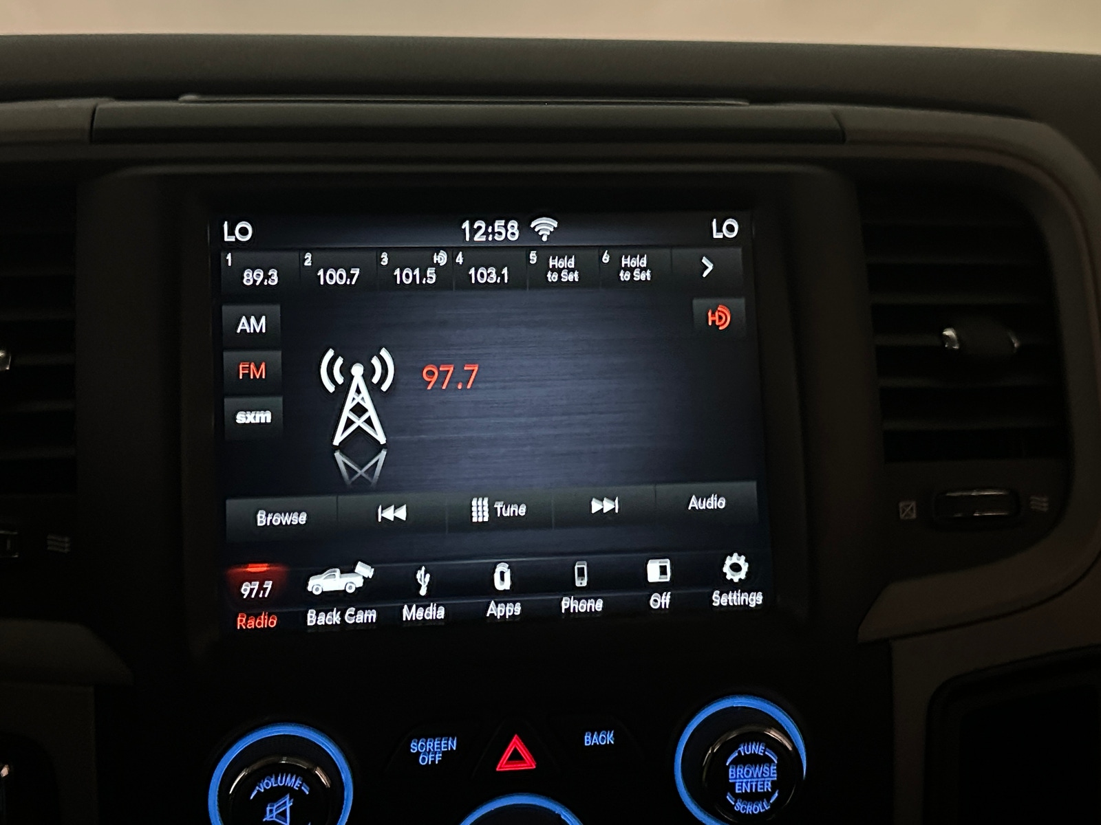 Thumbnail: 2019 RAM 1500 Classic - 4
