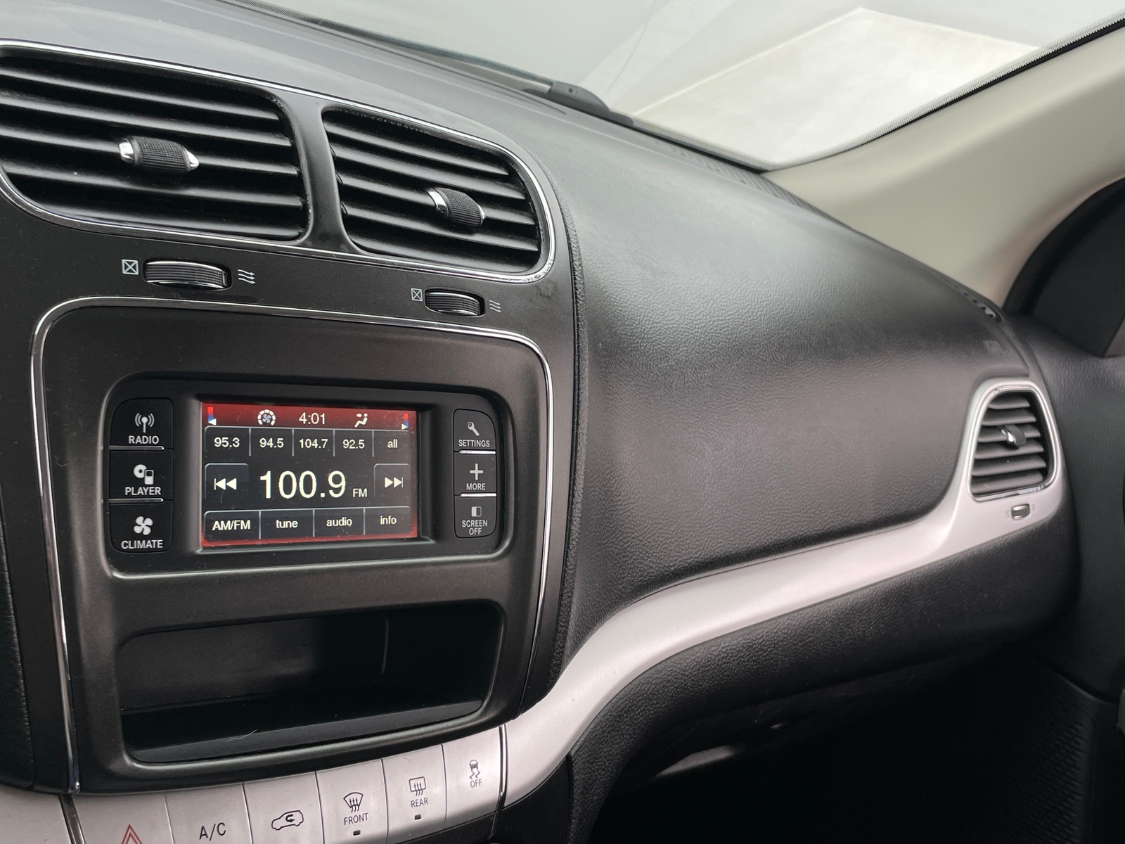 Thumbnail: 2018 Dodge Journey - 4