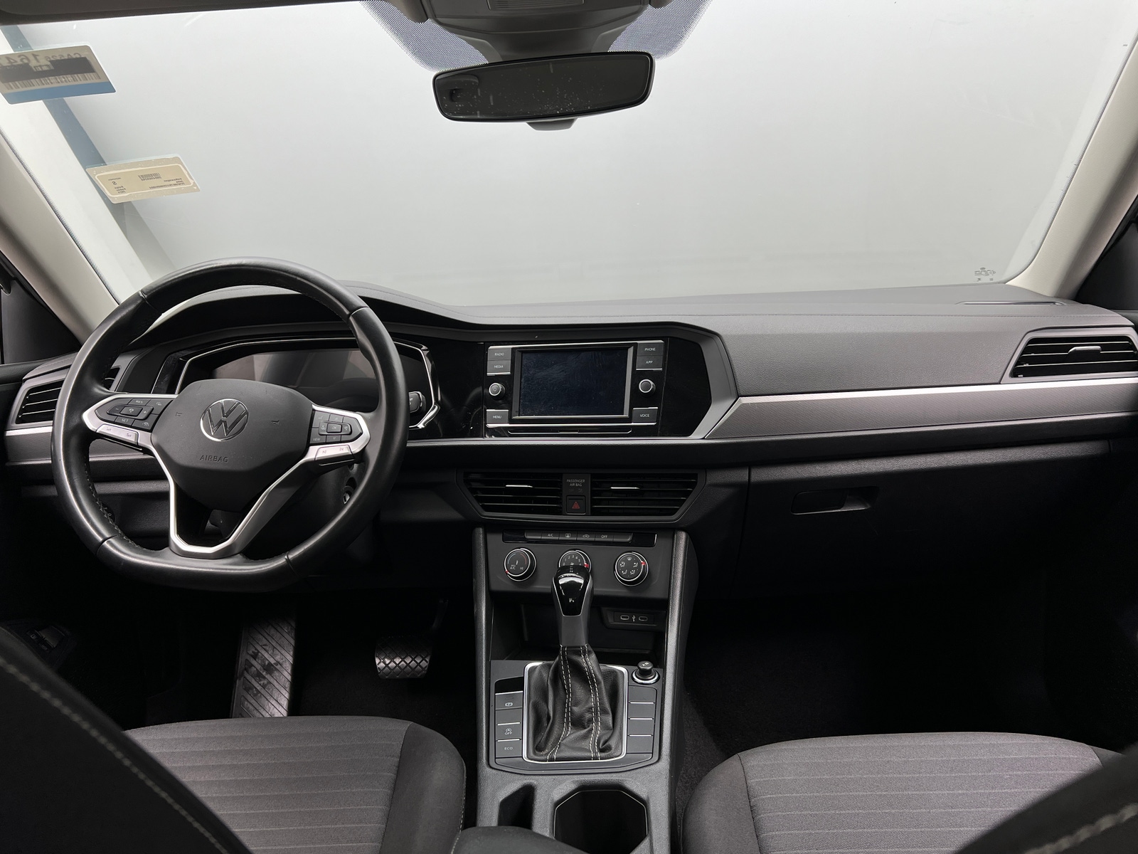 Thumbnail: 2024 Volkswagen Jetta - 3