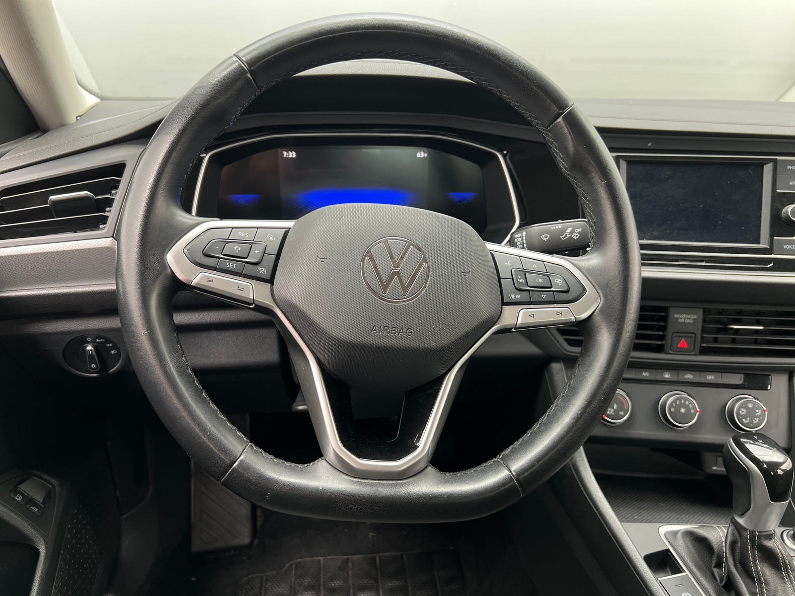 Thumbnail: 2024 Volkswagen Jetta - 5