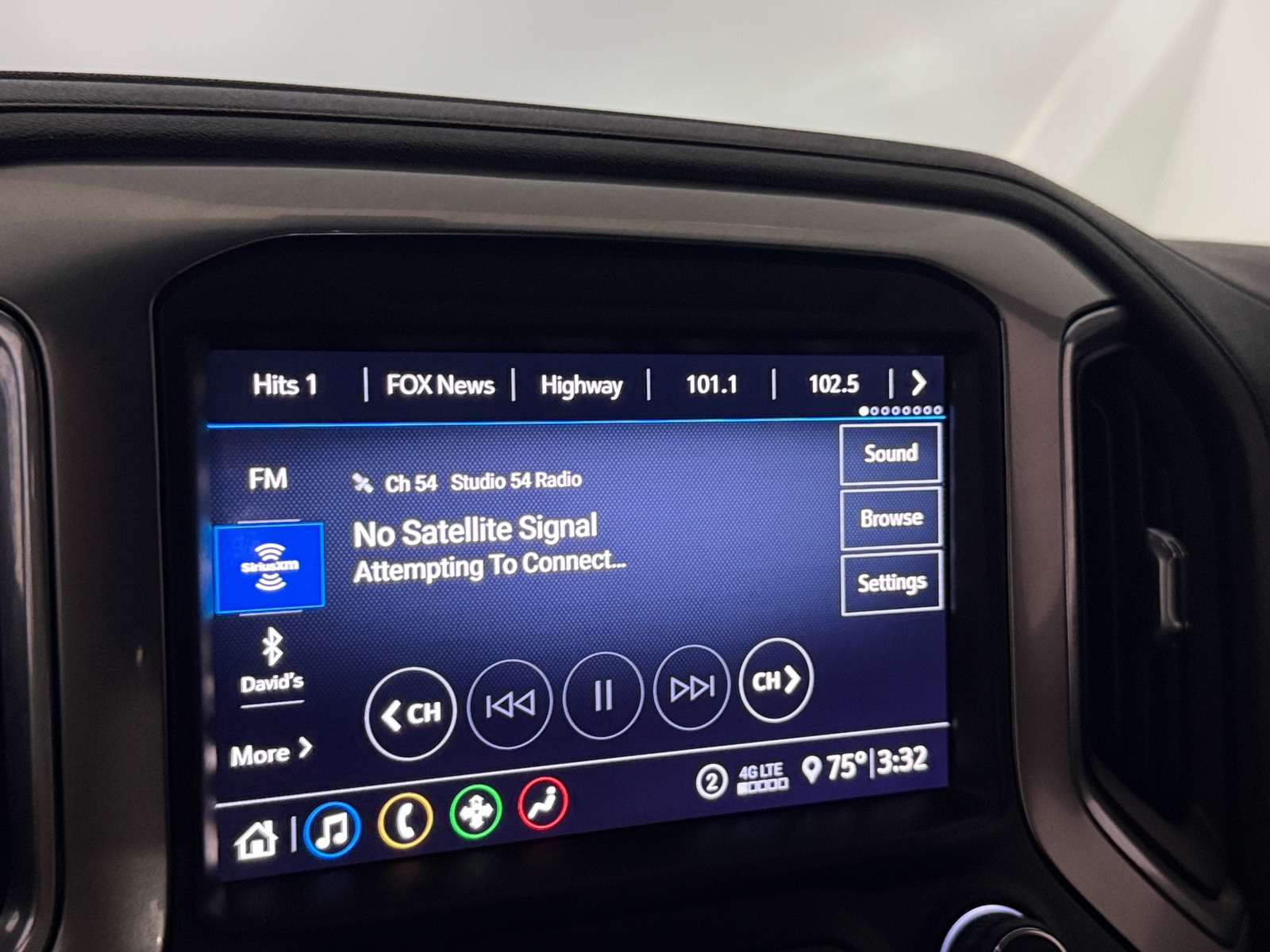 Thumbnail: 2020 Chevrolet Silverado 1500 - 4