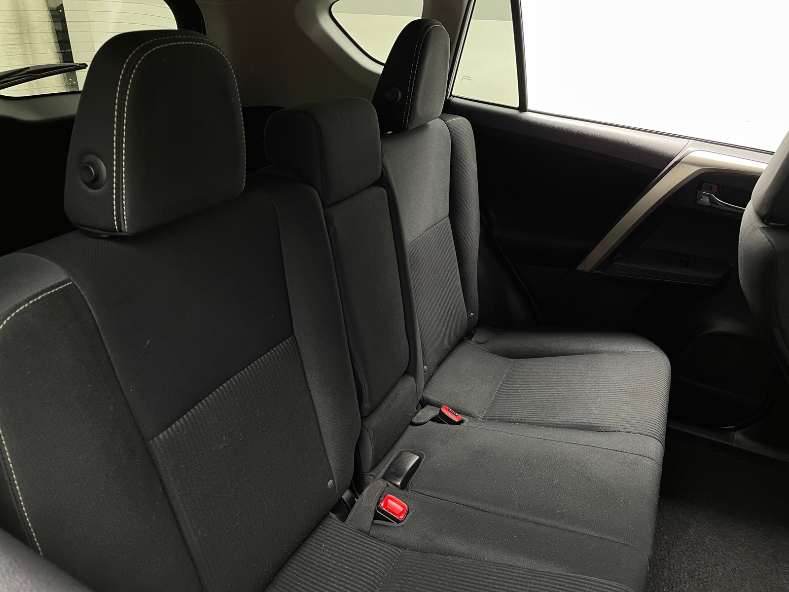 Thumbnail: 2015 Toyota RAV4 - 6