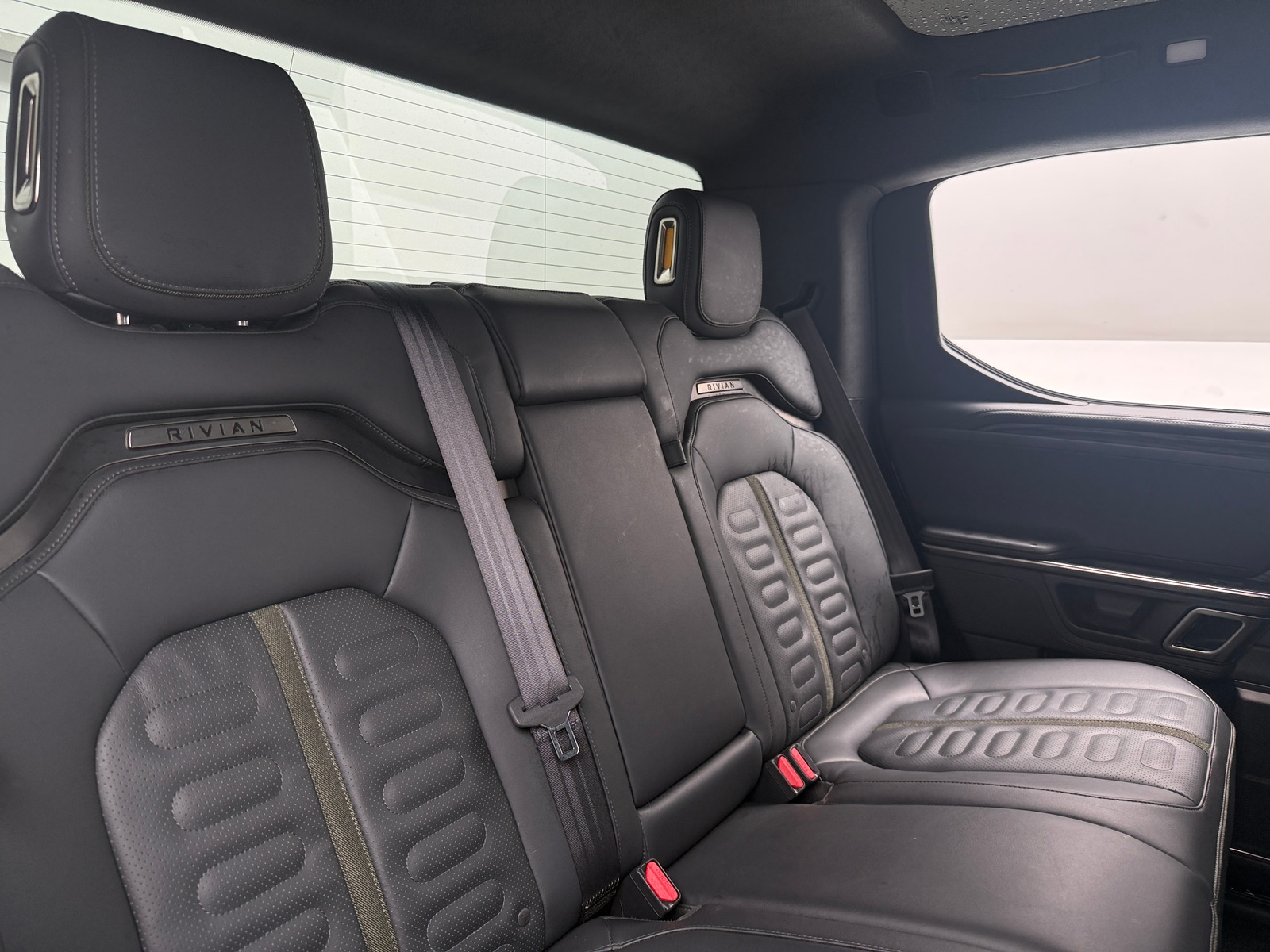 Thumbnail: 2022 Rivian R1T - 5