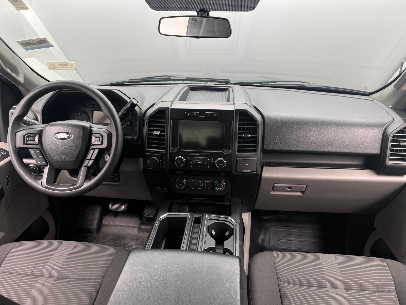 Thumbnail: 2018 Ford Econoline - 3